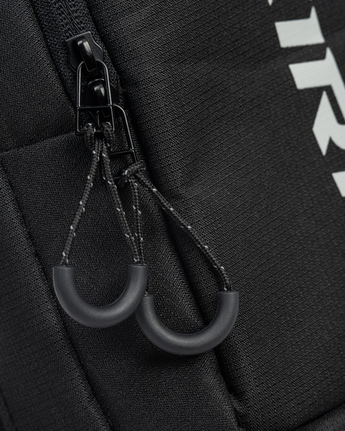 Selkirk Sling Bag - Black